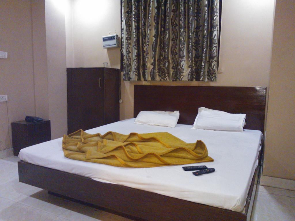 Hotel Hridey Inn New Delhi Extérieur photo